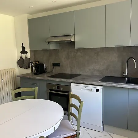 Apartment Cosy T2 Bis Avec 2 Balcons Cave A Skis Velos Et Parking Gratuit